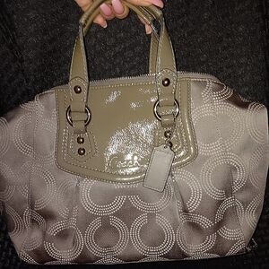 Gently used authentic coach bag 👀😍🤩